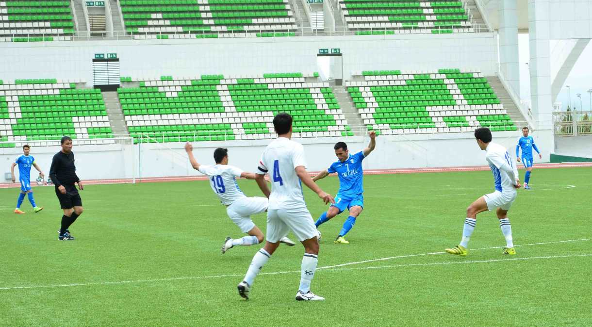 A liga turcomena será uma das duas do mundo a admitir torcedores nos estádios. A outra é o Campeonato Bielorrusso