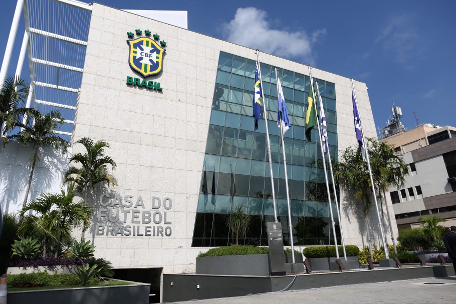 CBF estuda com os clubes o melhor momento para o retorno do futebol